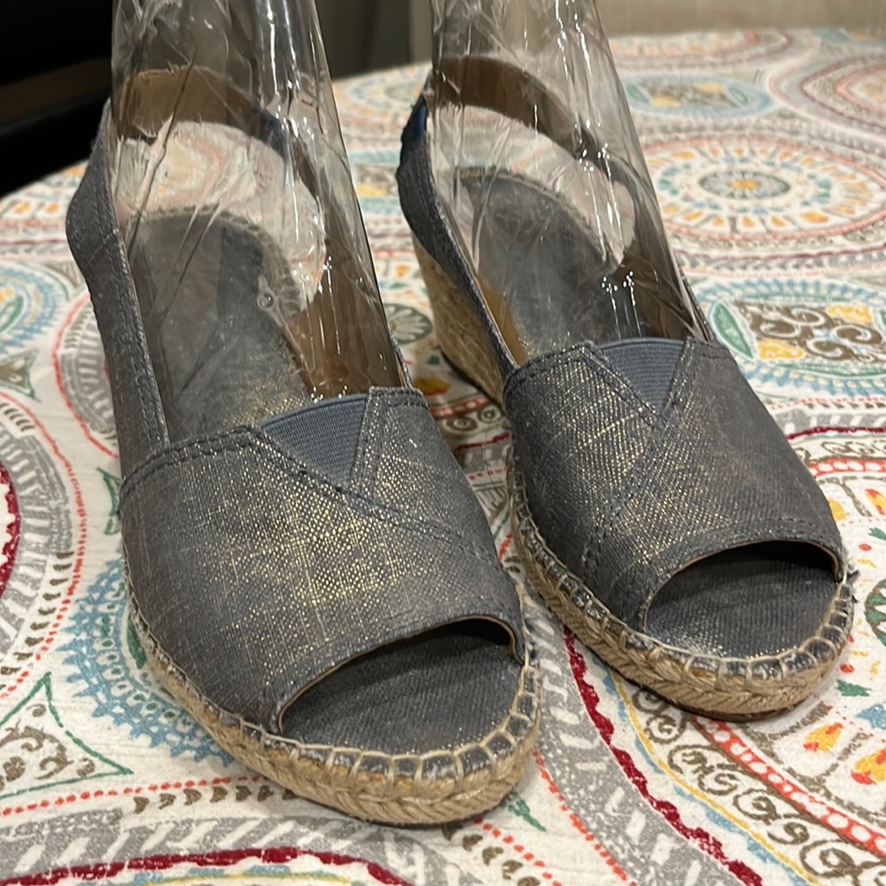 Clarks Petrina Linen Metallic Denim Blue Wedge Slingback Sandal size 7 women’s